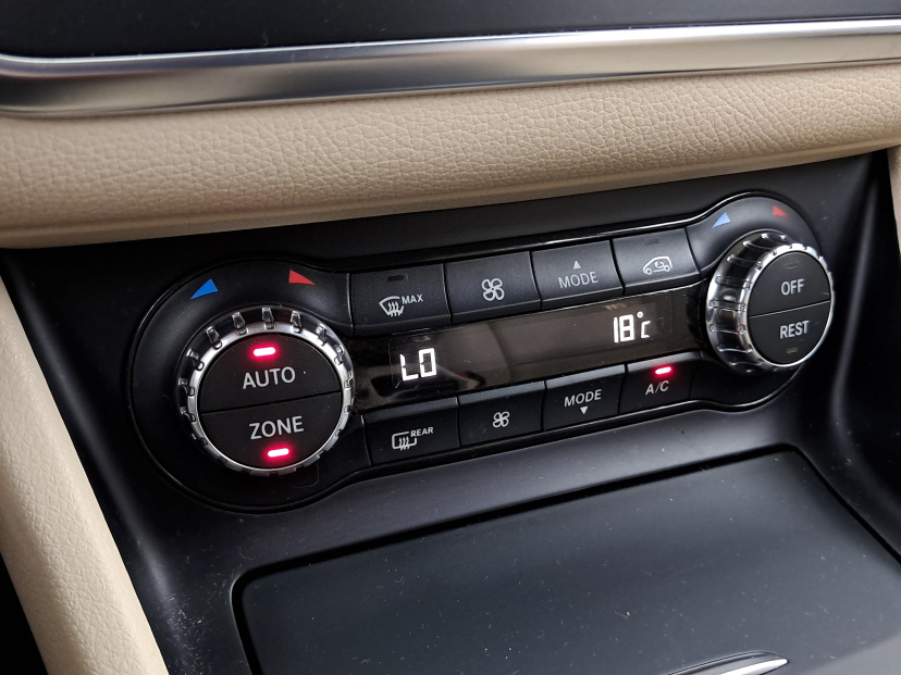 Mercedes-Benz GLA, 2015