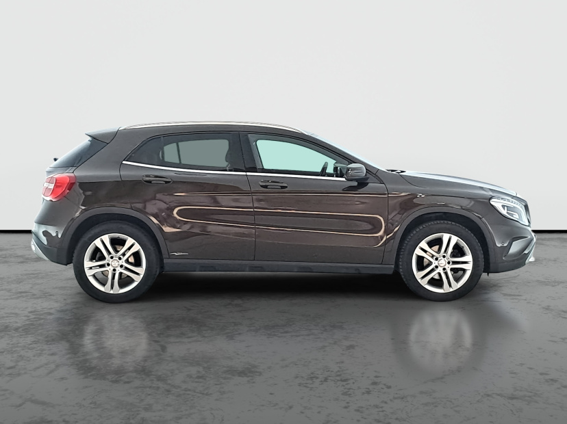 Mercedes-Benz GLA, 2015