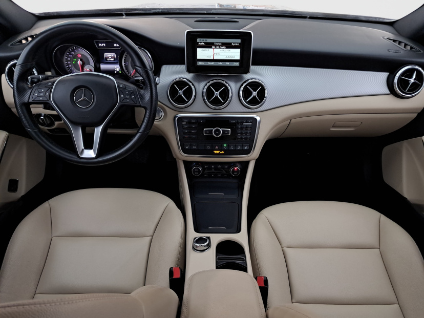 Mercedes-Benz GLA, 2015