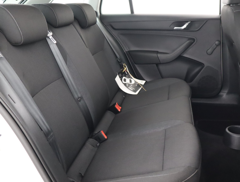 Škoda Rapid Spaceback, 2016