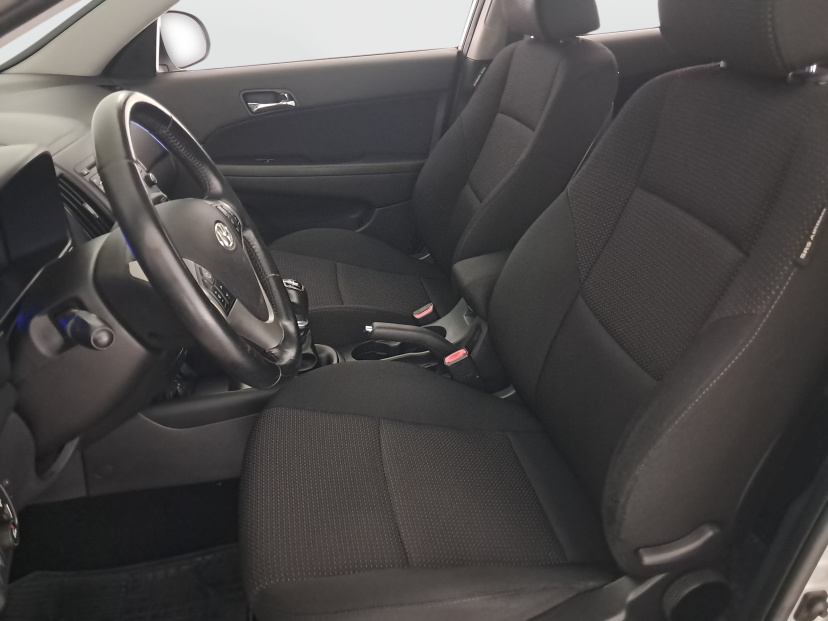 Hyundai i30, 2011