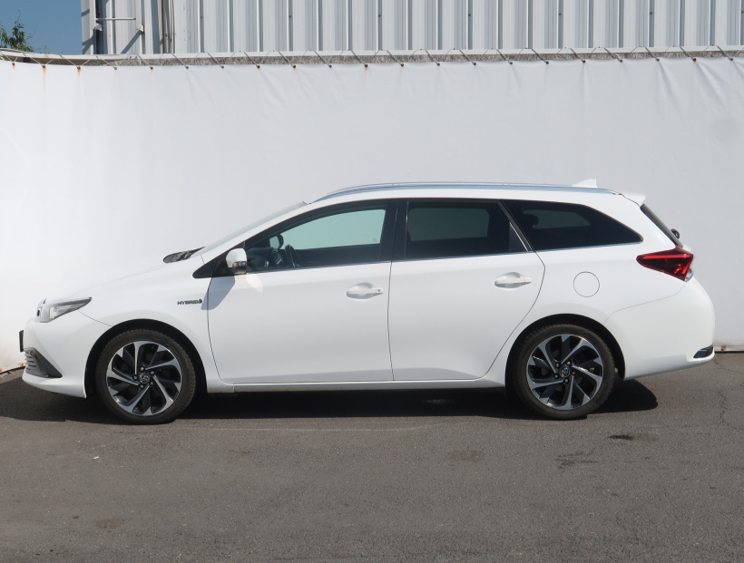Toyota Auris, 2015