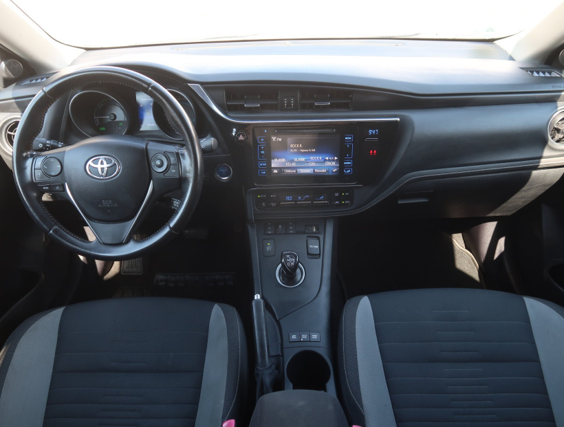 Toyota Auris, 2015