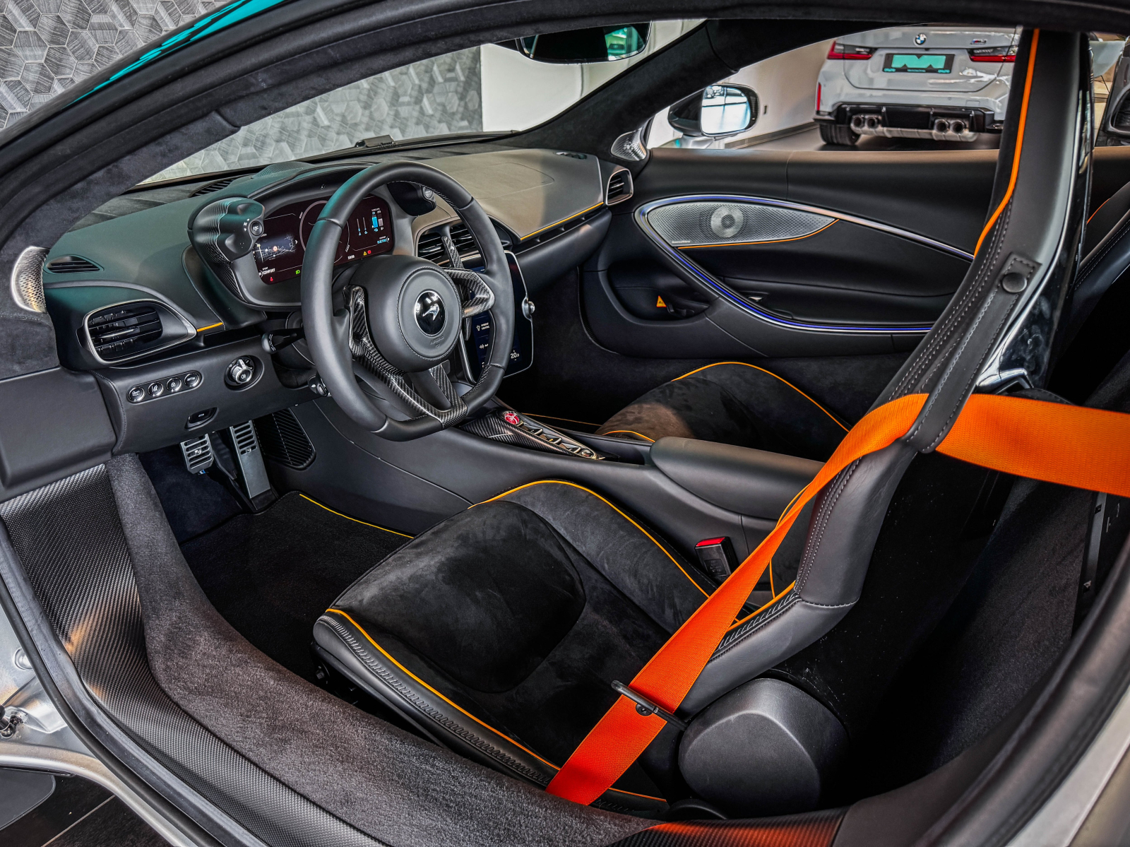 McLaren Artura - 2024