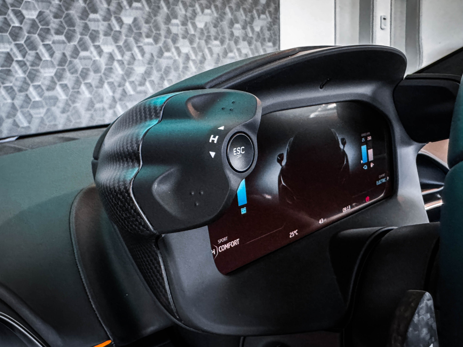 McLaren Artura - 2024