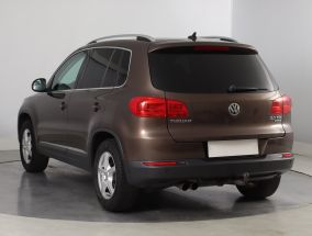 Volkswagen Tiguan - 2012
