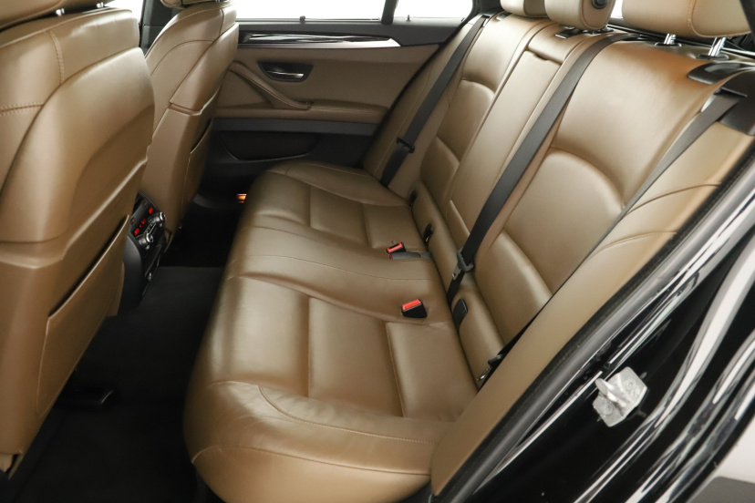 BMW 5, 2015