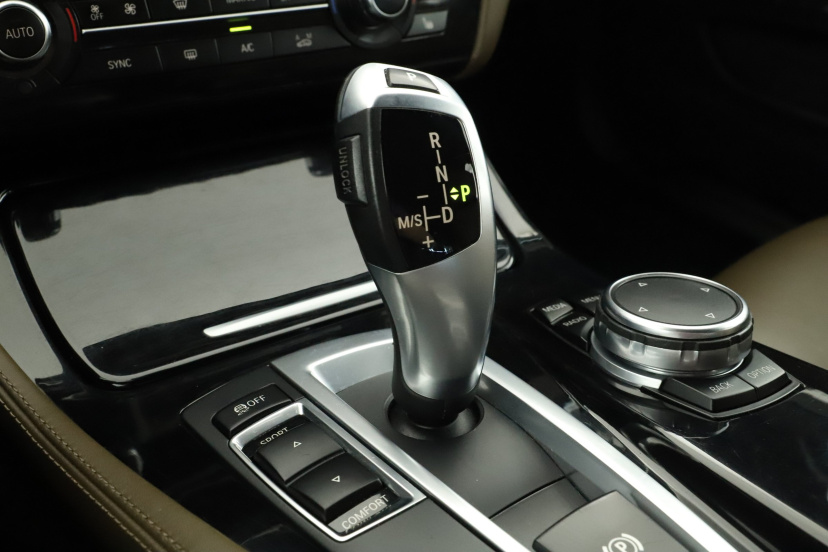 BMW 5, 2015