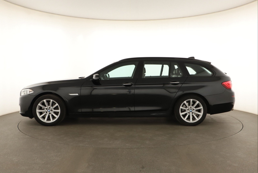 BMW 5, 2015