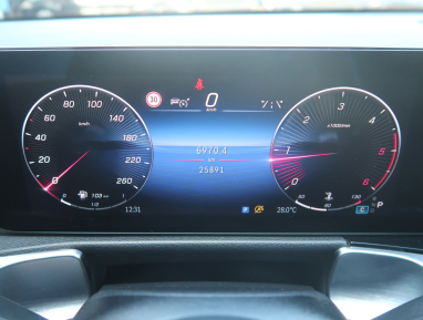 Mercedes-Benz GLB - 2024