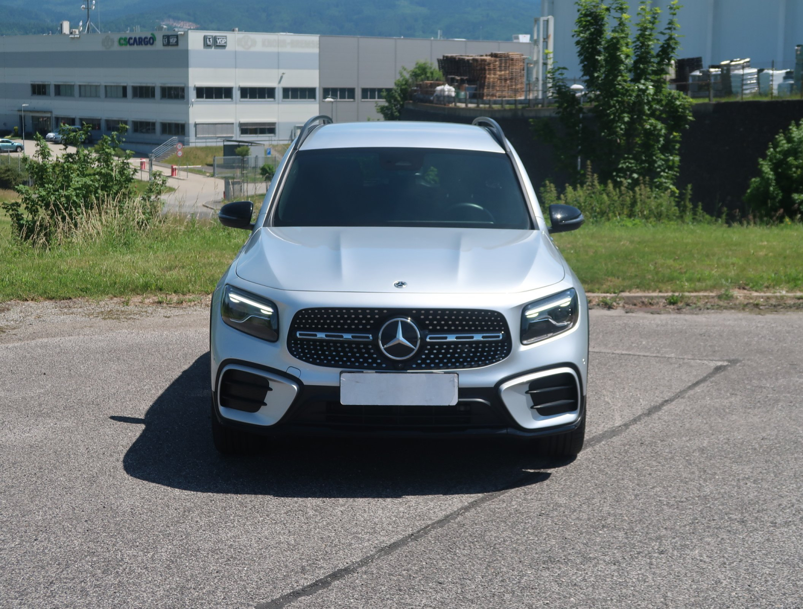 Mercedes-Benz GLB - 2024