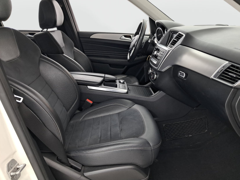 Mercedes-Benz ML, 2012