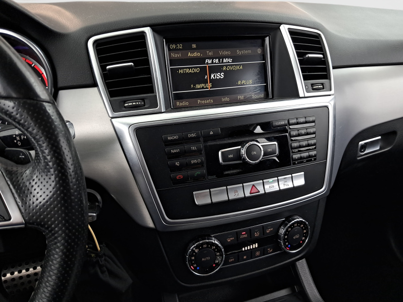Mercedes-Benz ML, 2012