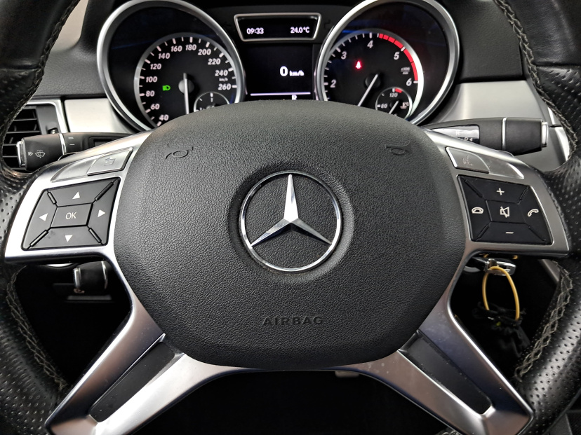 Mercedes-Benz ML, 2012