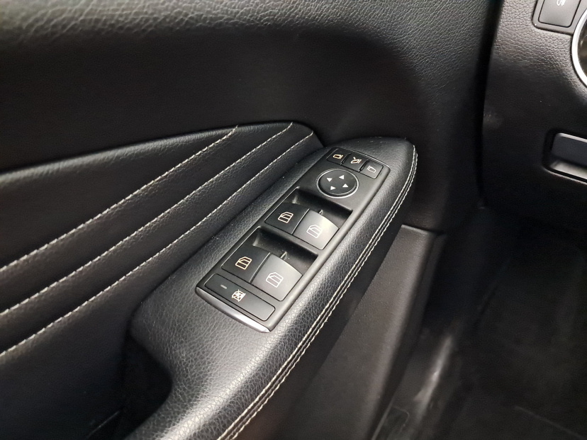 Mercedes-Benz ML, 2012