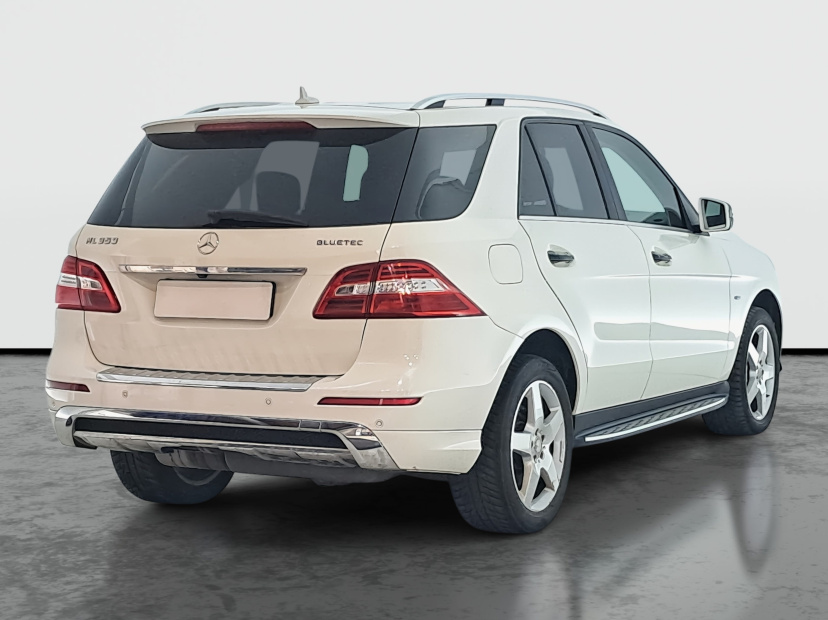 Mercedes-Benz ML, 2012