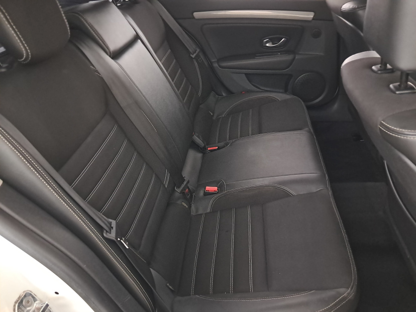 Renault Laguna, 2012