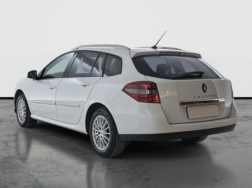 Renault Laguna, 2012