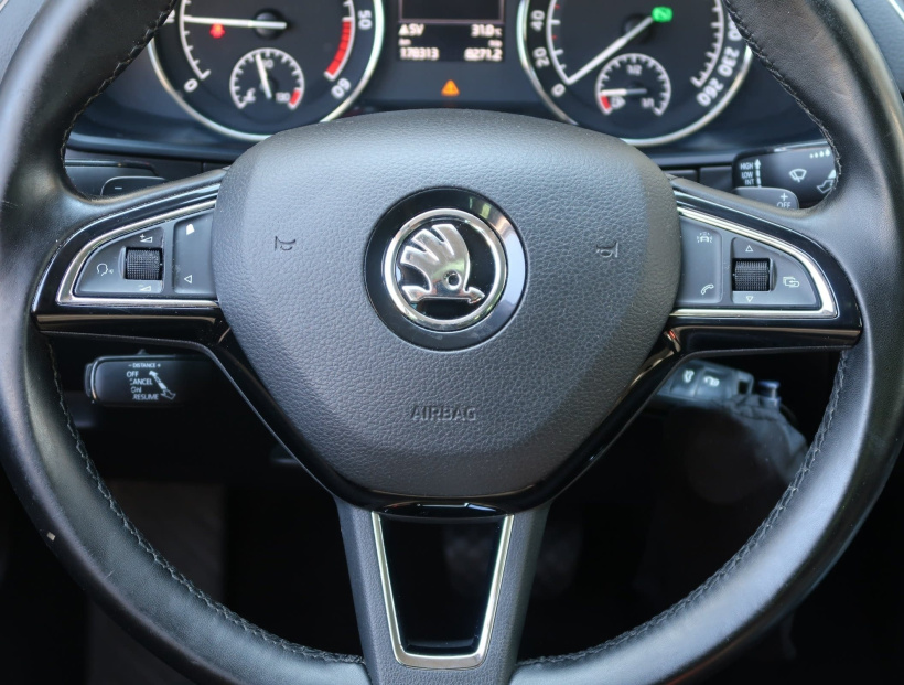 Škoda Superb, 2016