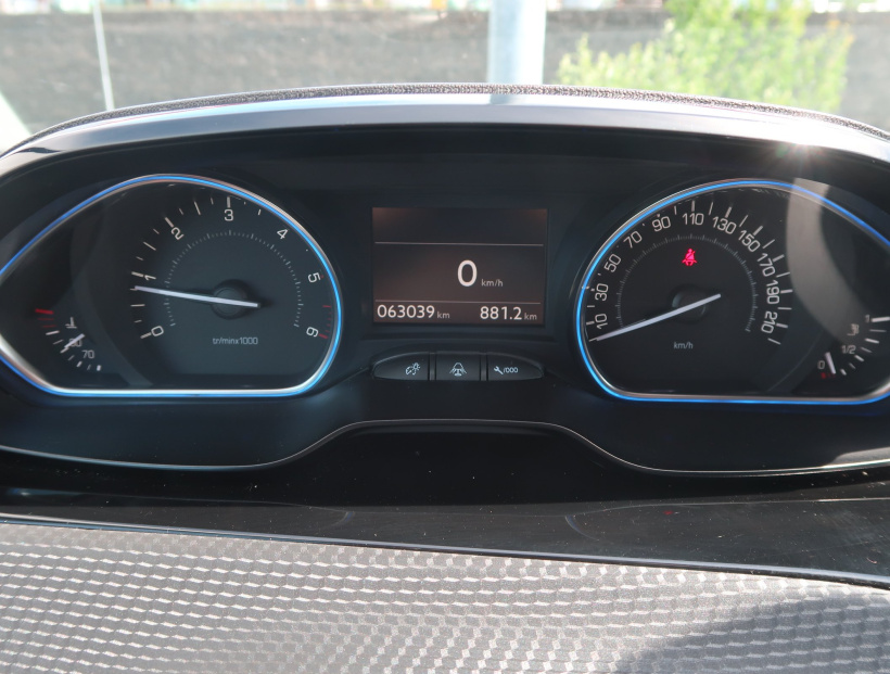 Peugeot 2008, 2016