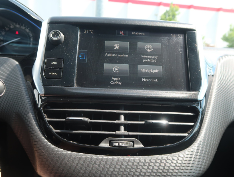 Peugeot 2008, 2016