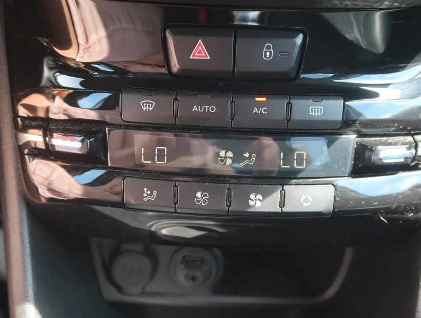 Peugeot 2008, 2016