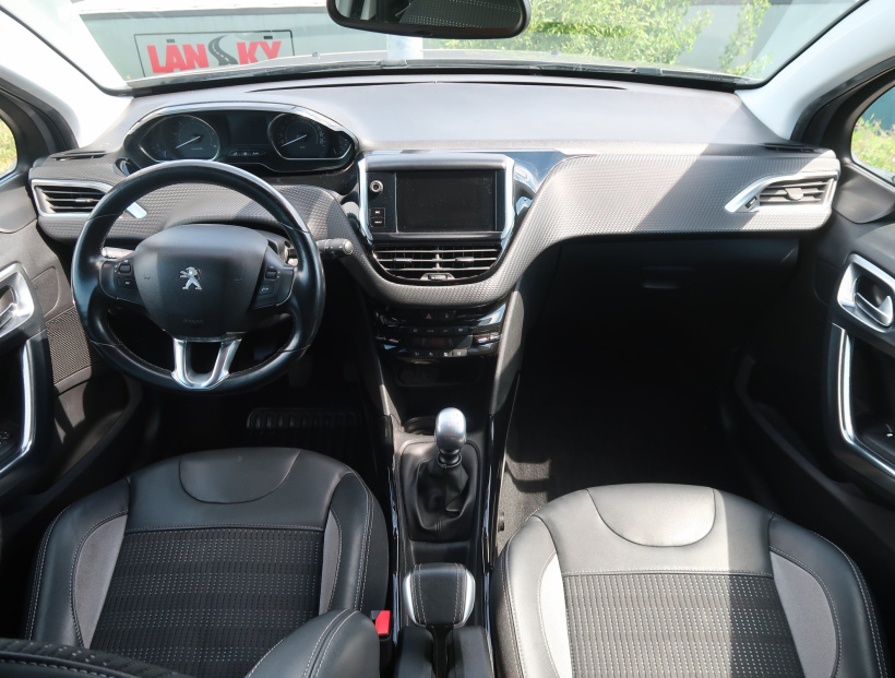 Peugeot 2008, 2016