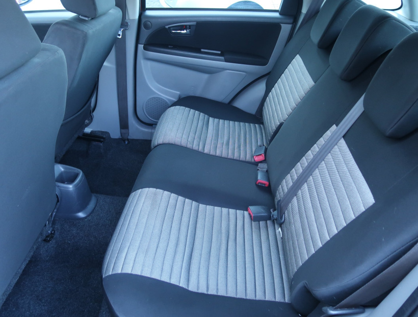 Suzuki SX4, 2010
