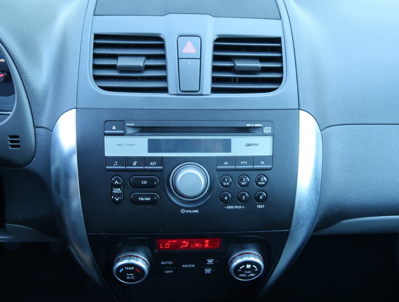Suzuki SX4, 2010