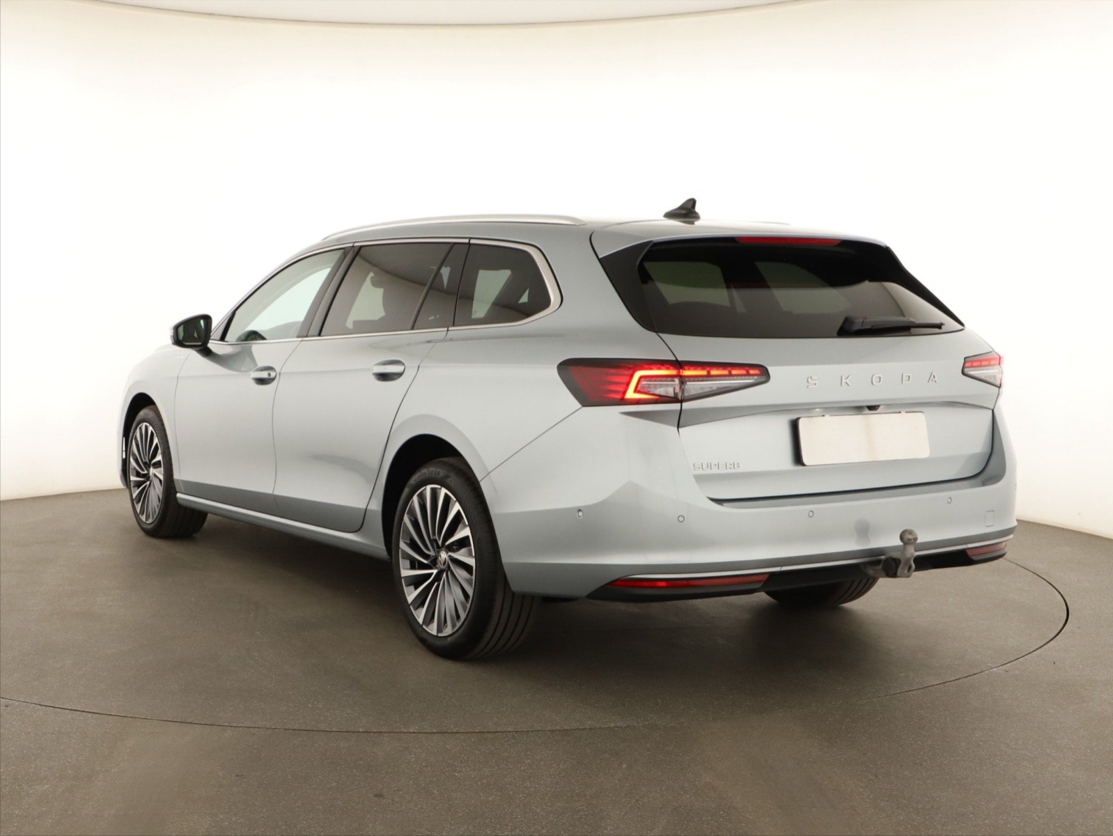 Škoda Superb - 2024