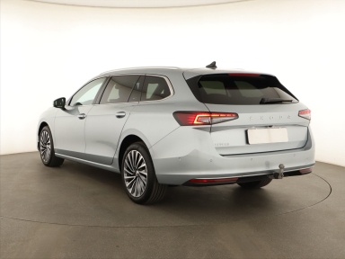 Škoda Superb - 2024