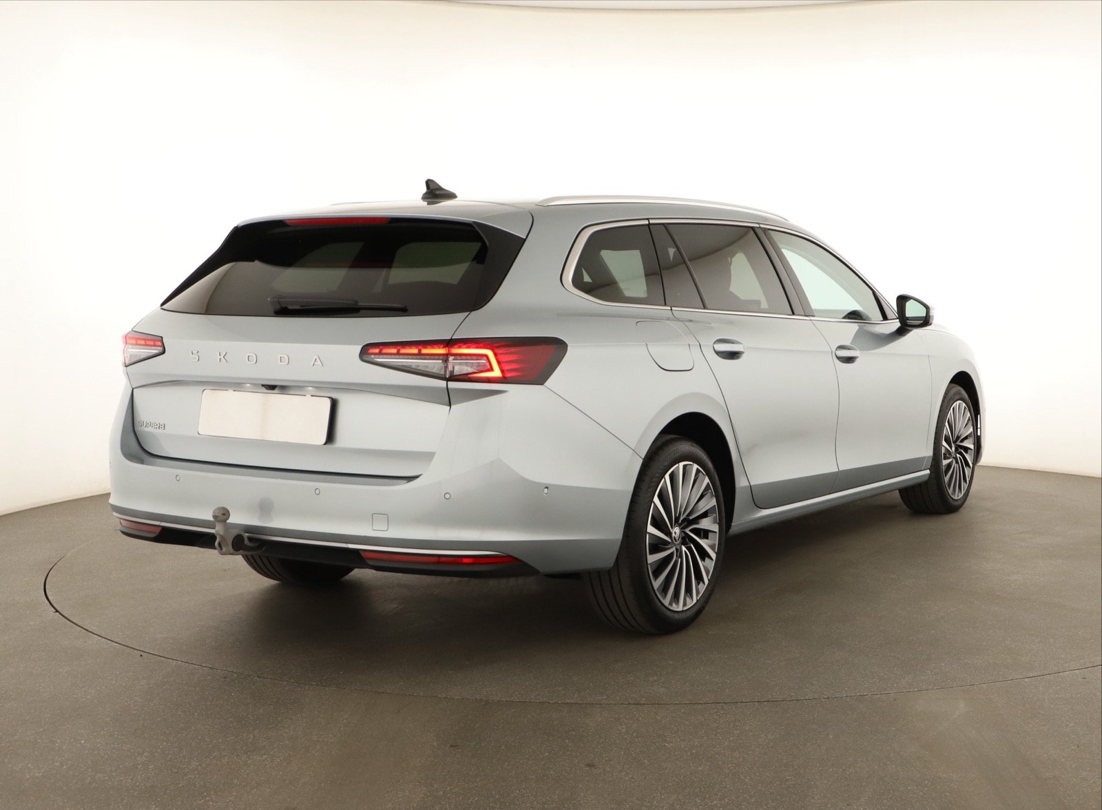 Škoda Superb - 2024