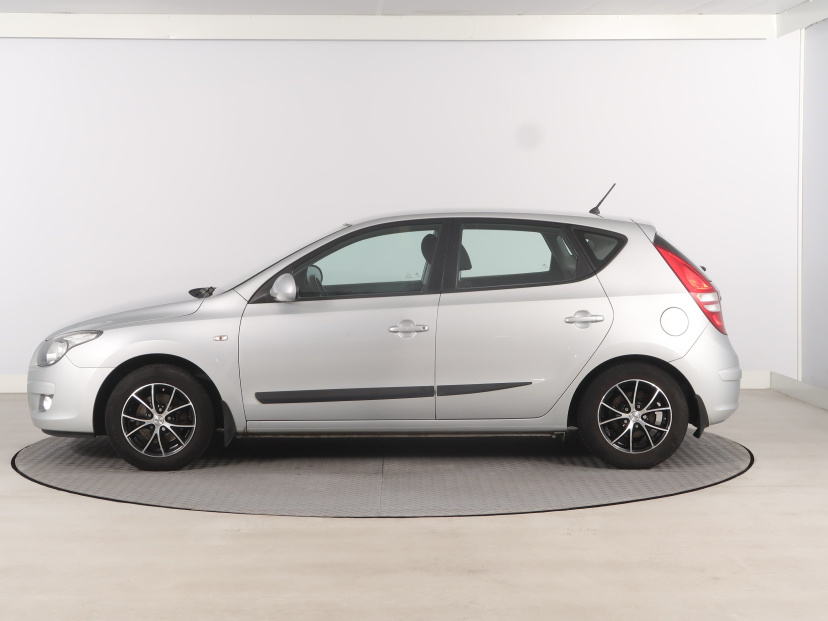 Hyundai i30, 2009