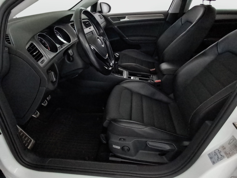 Volkswagen Golf, 2016