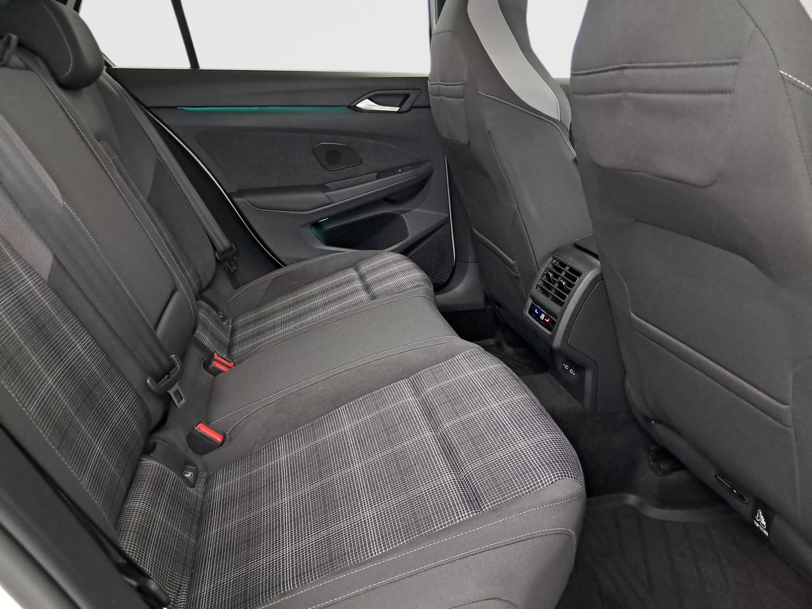 Volkswagen Golf - 2024