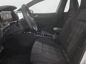 Volkswagen Golf - 2024