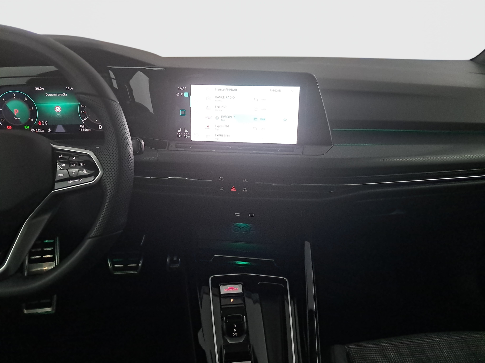 Volkswagen Golf - 2024