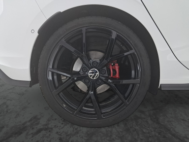 Volkswagen Golf - 2024