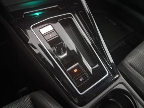 Volkswagen Golf - 2024