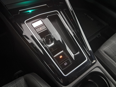 Volkswagen Golf - 2024