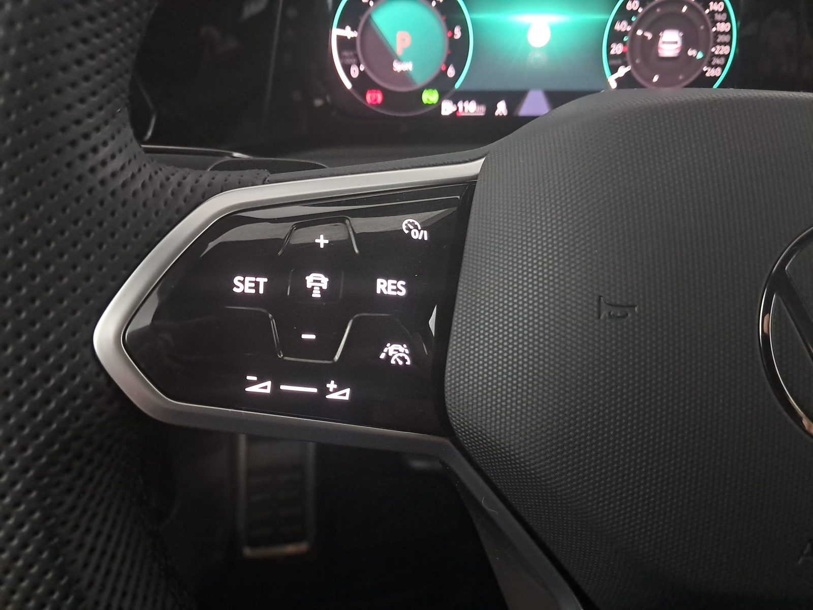 Volkswagen Golf - 2024