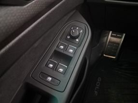 Volkswagen Golf - 2024