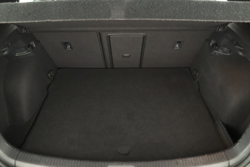 Volkswagen Golf, 2020