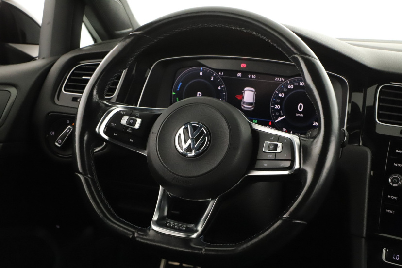 Volkswagen Golf, 2020