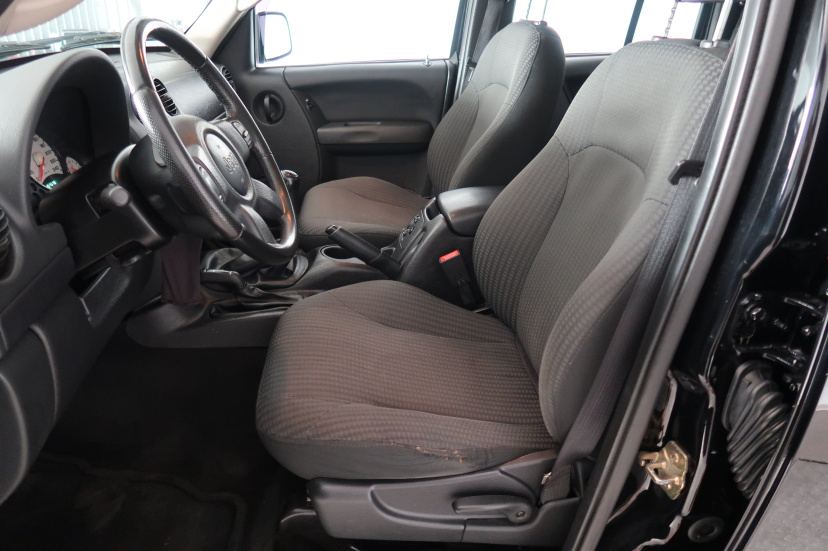 Jeep Cherokee, 2003
