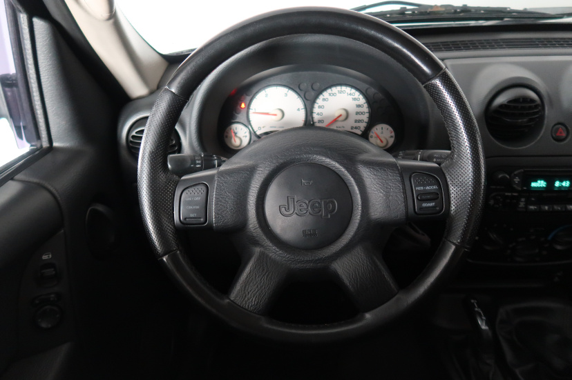 Jeep Cherokee, 2003