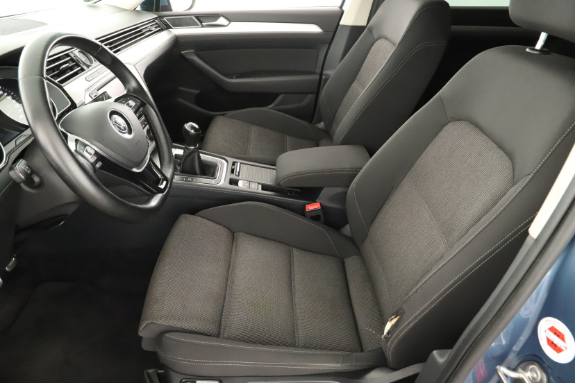 Volkswagen Passat, 2015