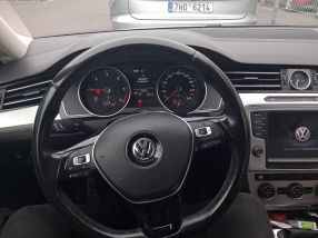Volkswagen Passat - 2015