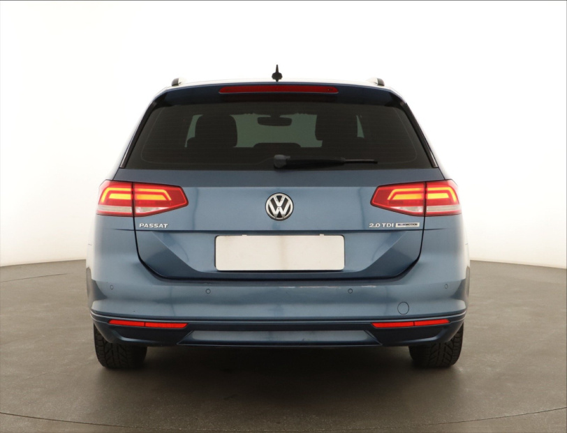Volkswagen Passat, 2015