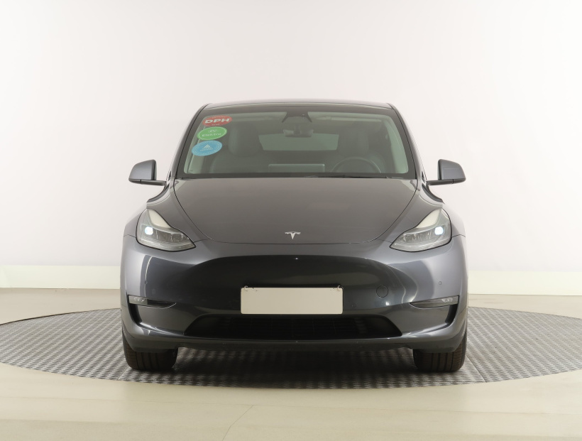 Tesla Model Y, 2022